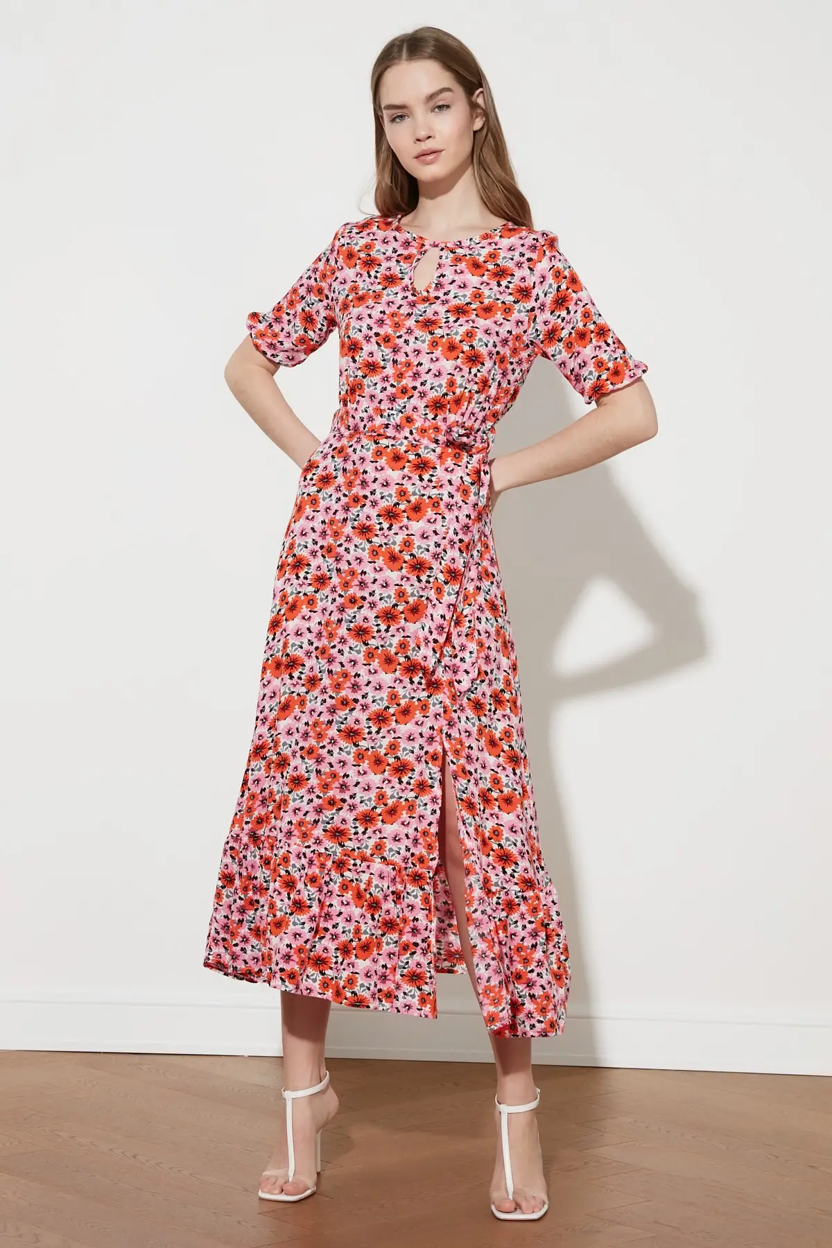 Trendyol платье в горошек с поясом TWOSS19XM0064|Женские платья| |