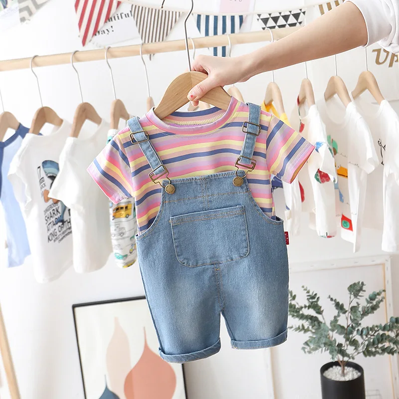 Новый летний костюм для маленьких мальчиков модная футболка девочек комбинезоны