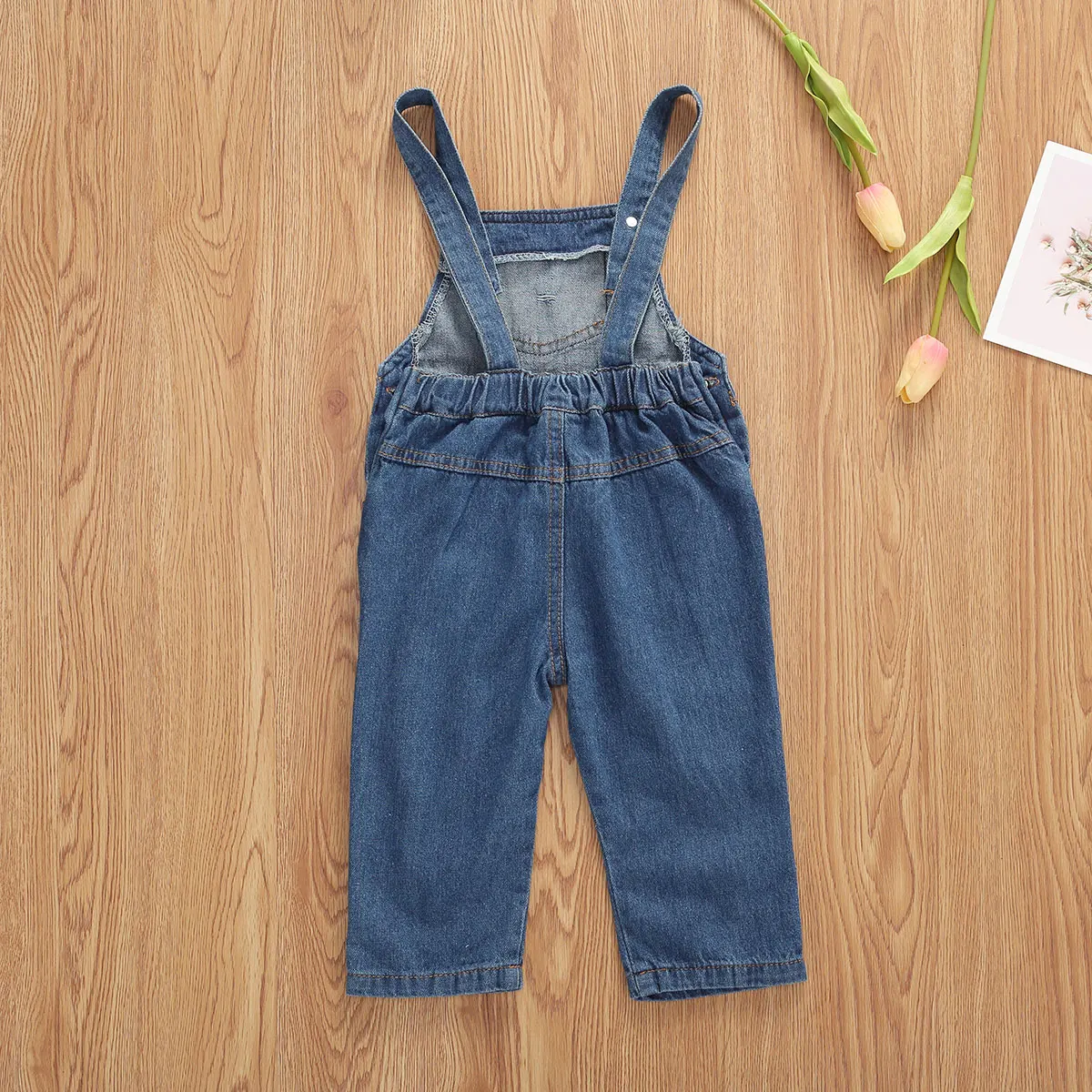 Летний джинсовый комбинезон для маленьких девочек с рваными дырками в технике