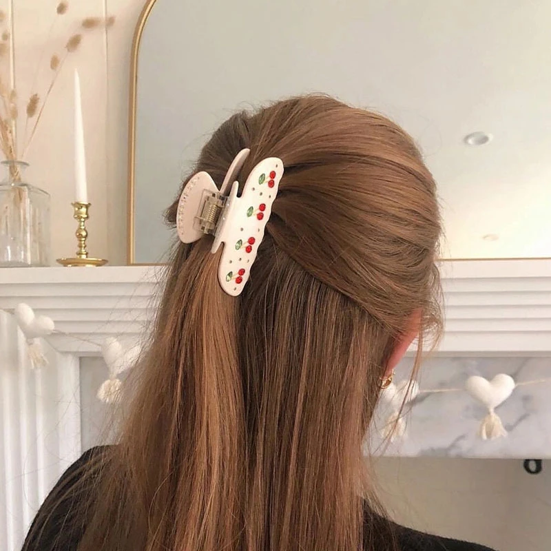 

2021 Vintage Romantic Rhinestone Cherry Acrylic Hair Clip Claws Hairpin Elegant Headwear for Women Makeup Bath Hair Accessories