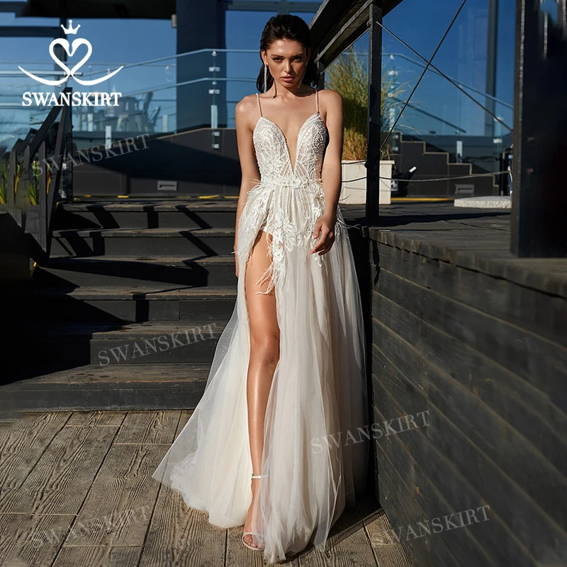 

Charming Spaghetti Straps Wedding Dress 2022 V-neck Backless Plus Size Princess Vestido De Novia SwanSarah P194 Bride Gown