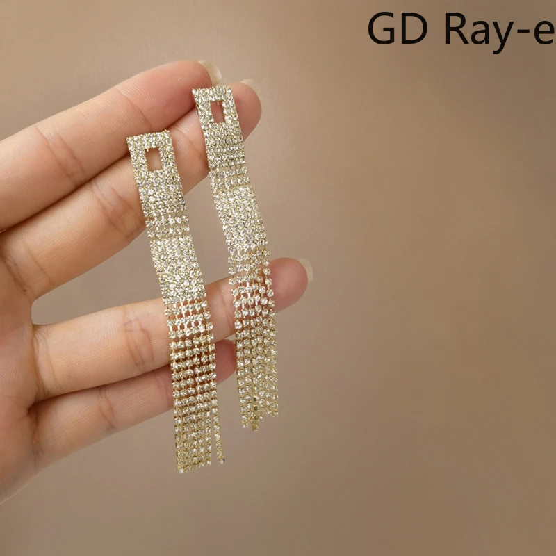 

New Trendy Sparkling Rhinestone TasselEarrings for Women Claw Chain Earrings Dinner Party Wedding Jewelry Accessories Gifts 4198