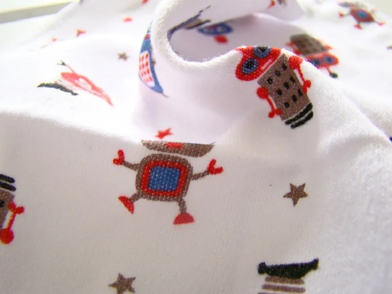 Случайным образом распределены Новые 8 шт. 100% хлопок вытирания слюней младенцев