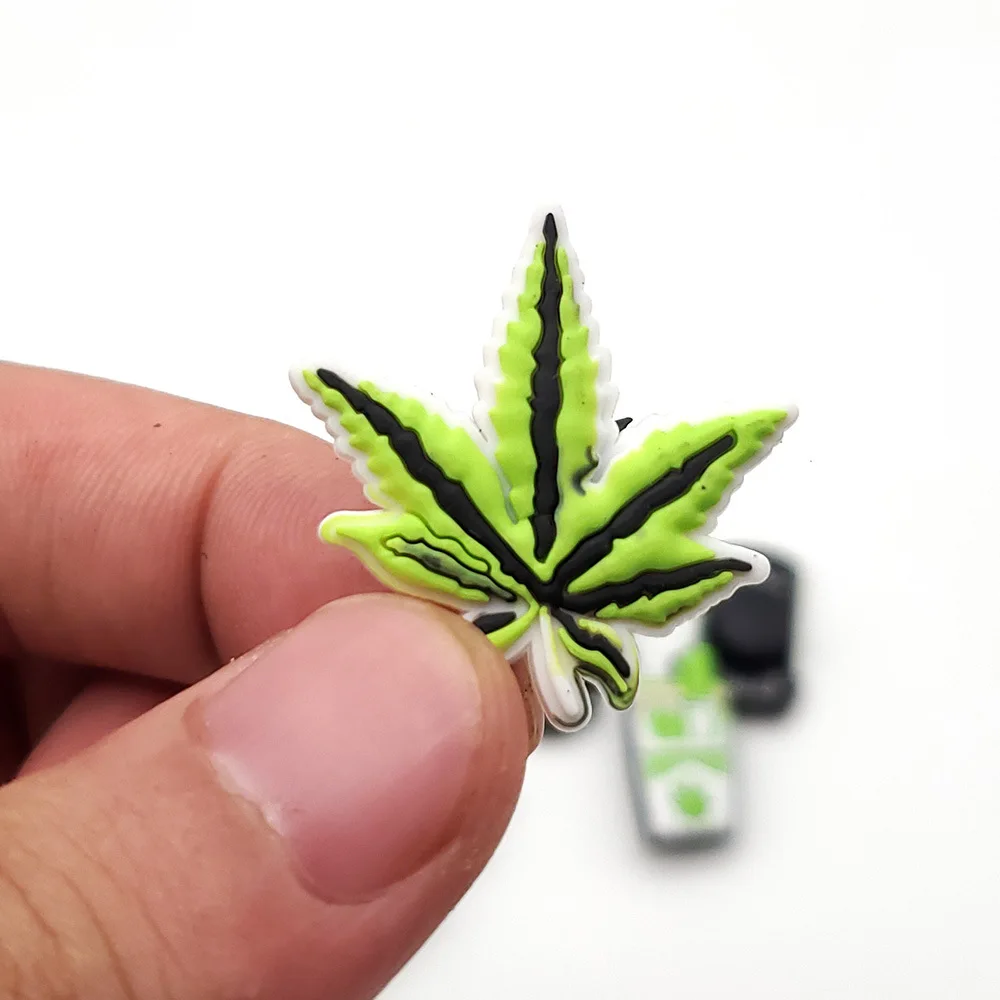 Hot 1pcs Cute Weed Shoe Charms Funny DIY Leaf Garden Shoe Aceessories Fit Sandals Buckle PVC Unisex Adult party Gifts croc jibz