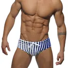 Мужские сексуальные плавки, летние быстросохнущие пляжные шорты для купания и отпуска, мужской купальник в европейском и американском стиле с низкой талией
