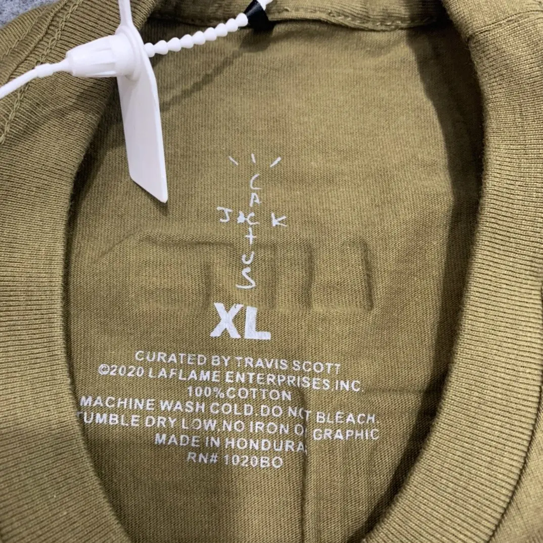 

2020ss Travis Scott Cactus Jack Flaming TV T Shirt Men Women Couples Printed Oversized T-Shirt HipHop Cotton Tees Men