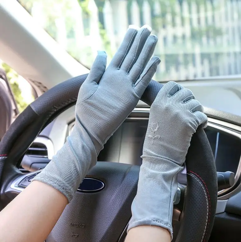 Перчатки женские солнцезащитные с вышивкой тонкие эластичные митенки средней