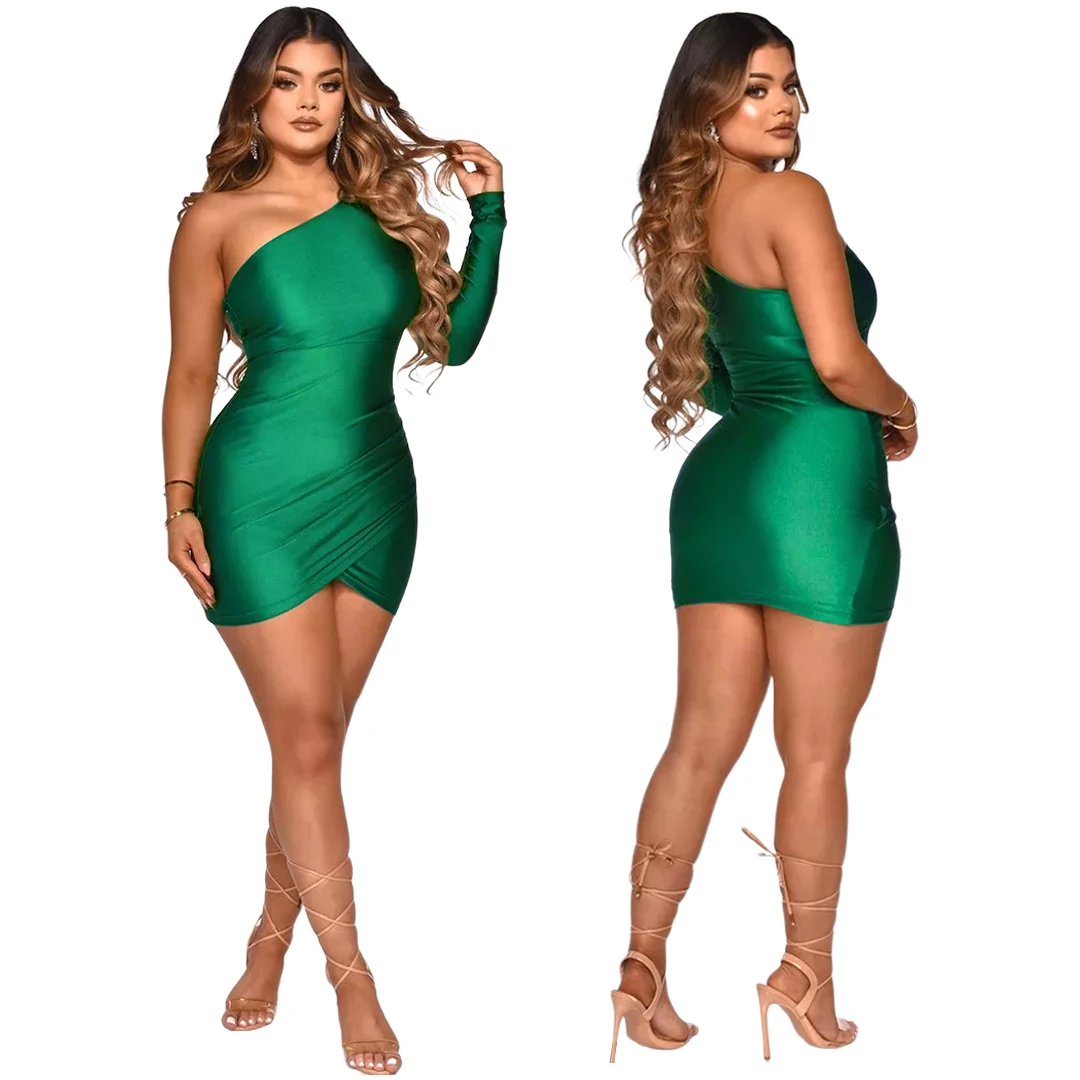 

Reflective Pleated Slanted Single Shoulder Cross Dress