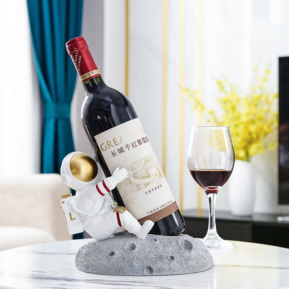 

Nordic Astronaut Tabletop Vertical Creative Wine Rack Astronaut Household Living Room Decorations Home Decore Wine Holder