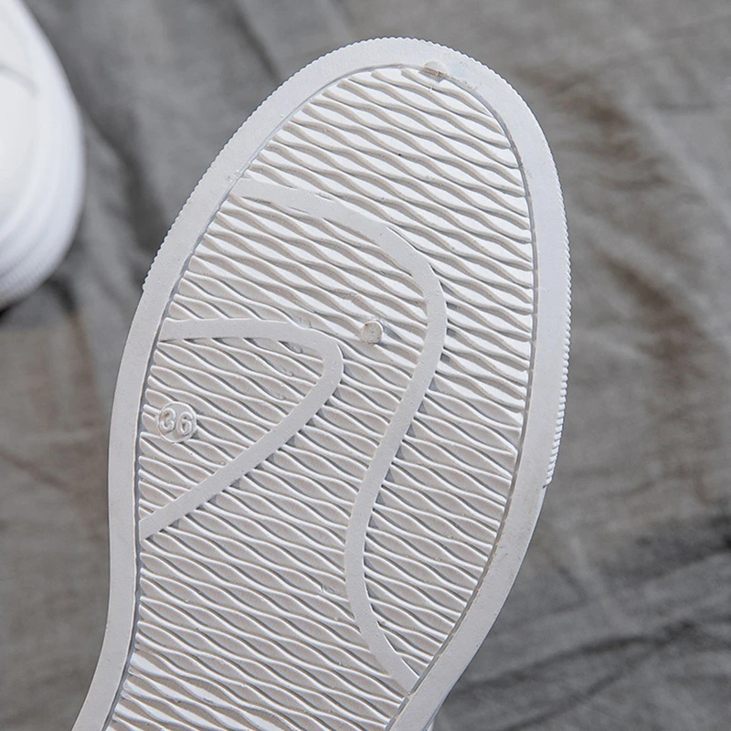 

White shoes 2021 Fashion Women Casual Shoes Soft Breathable Concise Sport Sneakers Women Vulcanize shoes Lace-Up Women Sneakers