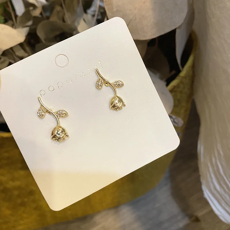 

Golden Rose Flower Earrings Wild S925 Silver Needle French Temperament Simple Small Earrings Diamond Exquisite Earrings