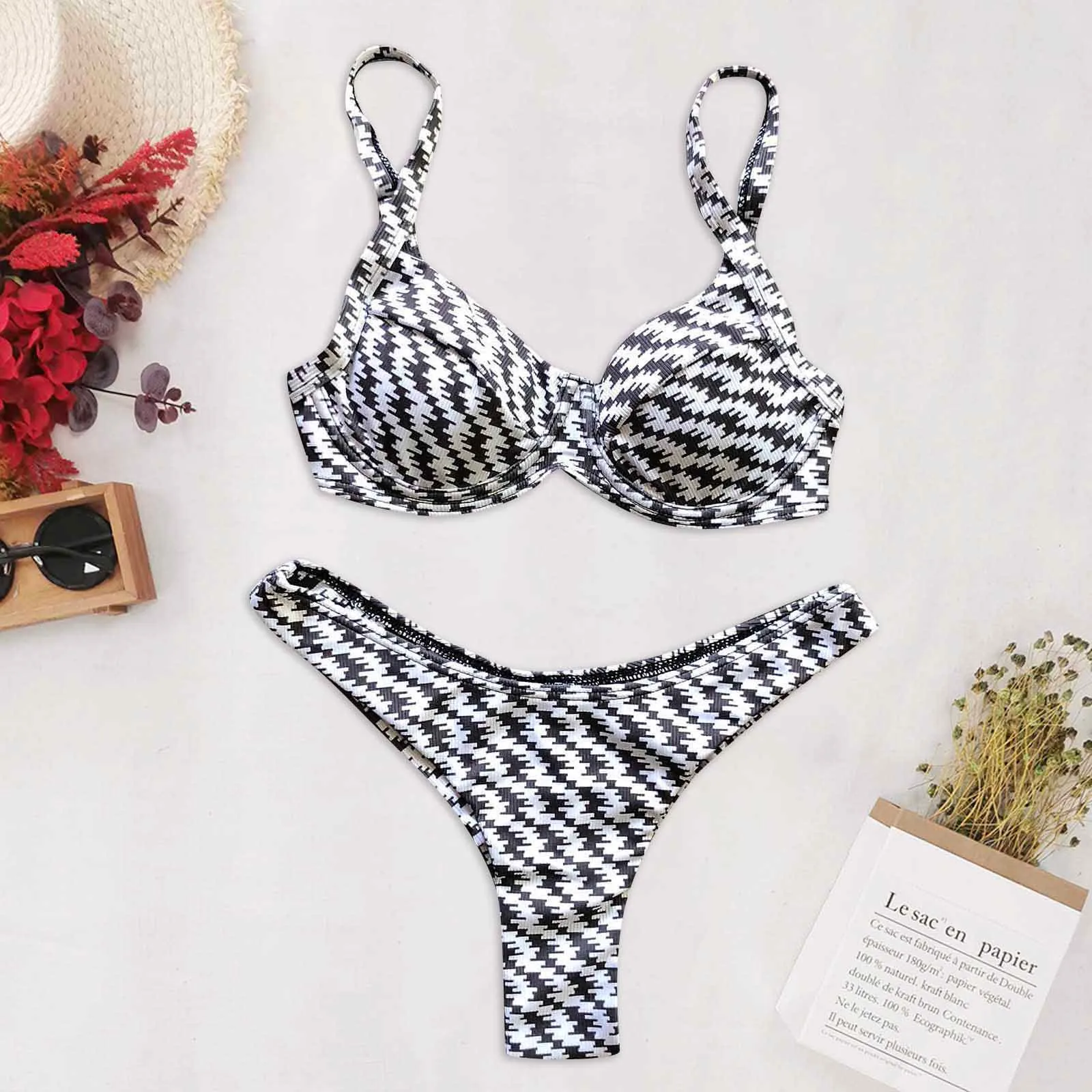 Женский модный сексуальный купальник в клетку бикини с лямкой на шее и разрезом
