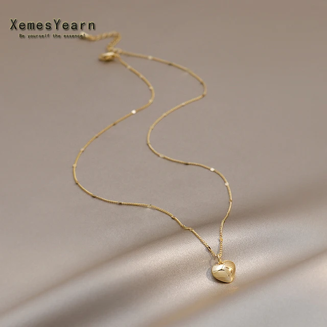 Classic Gold Heart Pendant Short Necklace 5