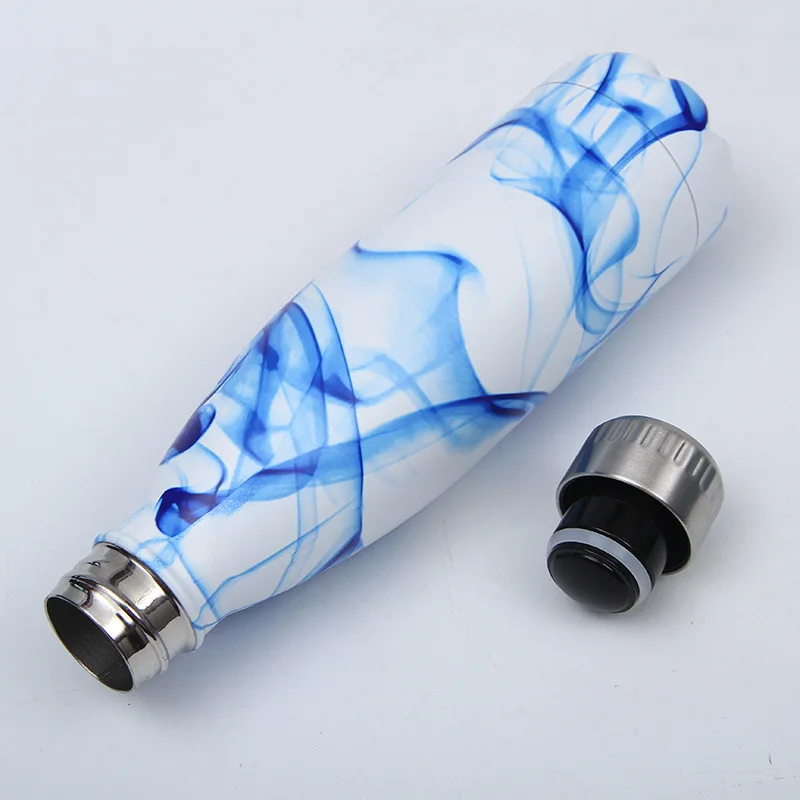 Дизайнерская мраморная бутылка для воды без бисфенола А изолированная круглая