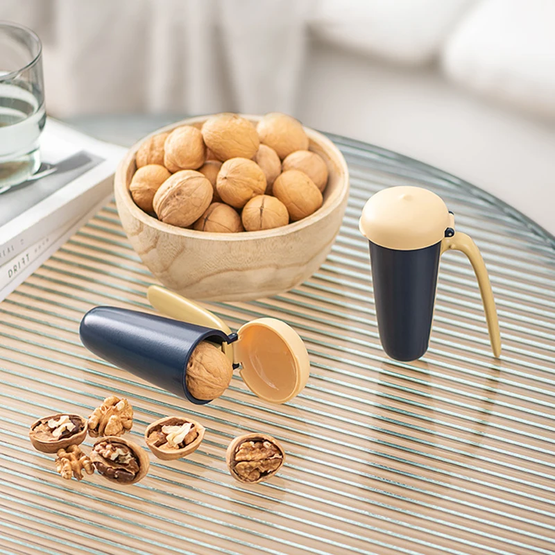 

Walnut Clips with Lid Splash Proof Nutcracker for Single-handed Mini Multifunctional Nut Opener For All Nuts JS23