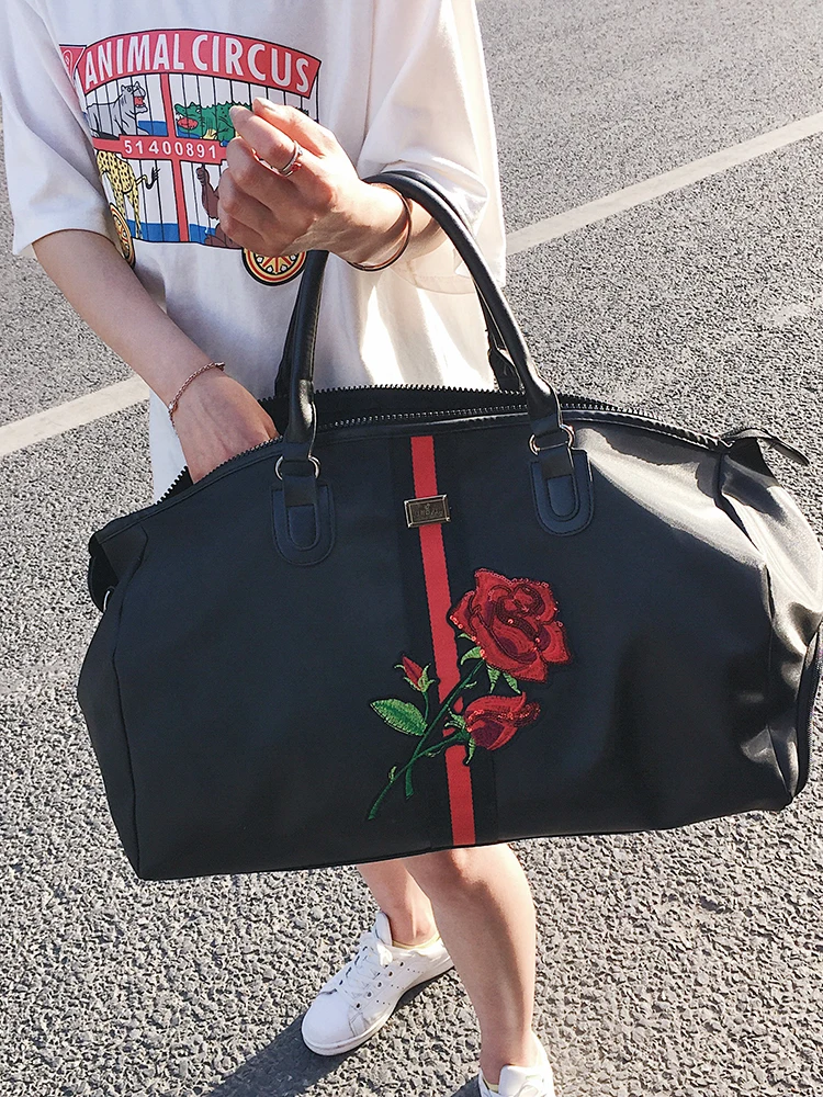 

YILIAN Fashion embroidered travel bag 2021 new retro leisure large capacity diagonal cross high texture western style