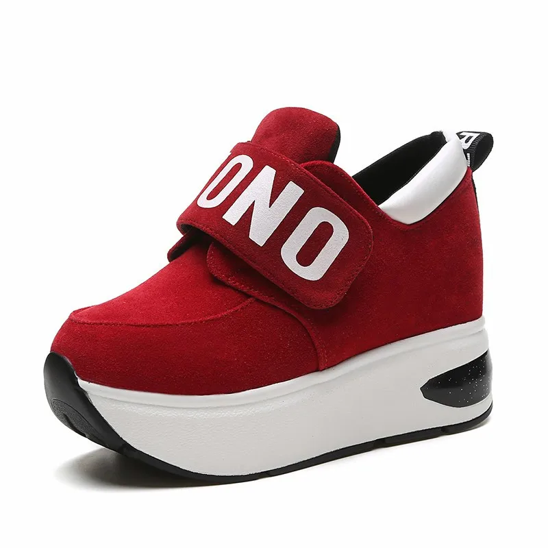 

New Platform Outdoor Shoes Hidden Heel Breathable Thick Sole Slip On Creepers Wedge Increase Shoes Black Red Casual Women shoes