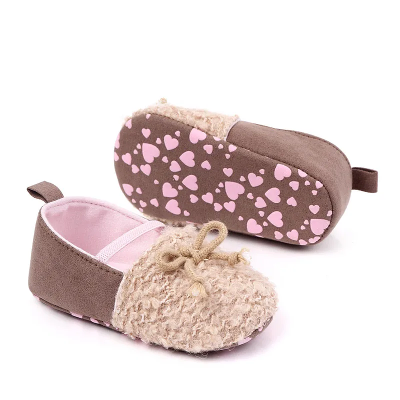 

Baby Girl Shoes Soft Bottom Fashion bow Baby First Walkers Newborn Shoes 3-colors Fleece Prewalkers Boots New