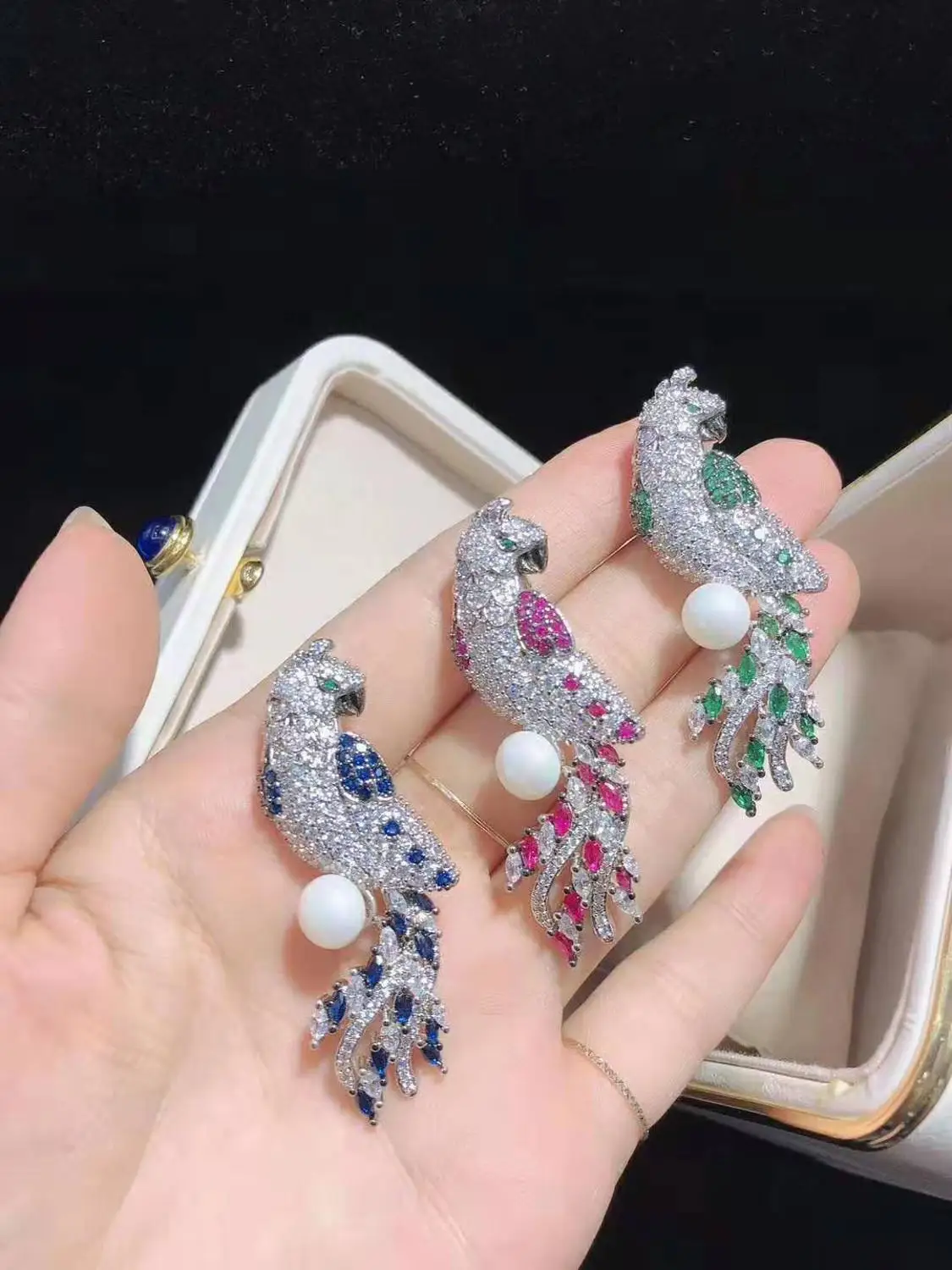 Новый женский белый жемчуг позолоченный смешанный цвет Cz микро брошь