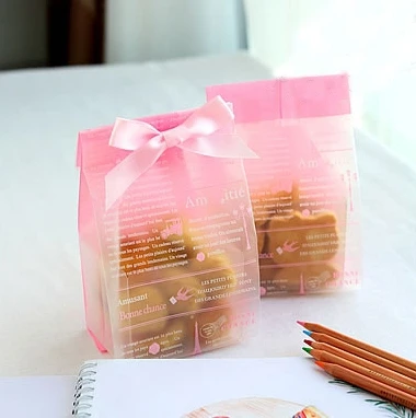 Розовый прозрачный упаковочный пакет во французском стиле для конфет печенья