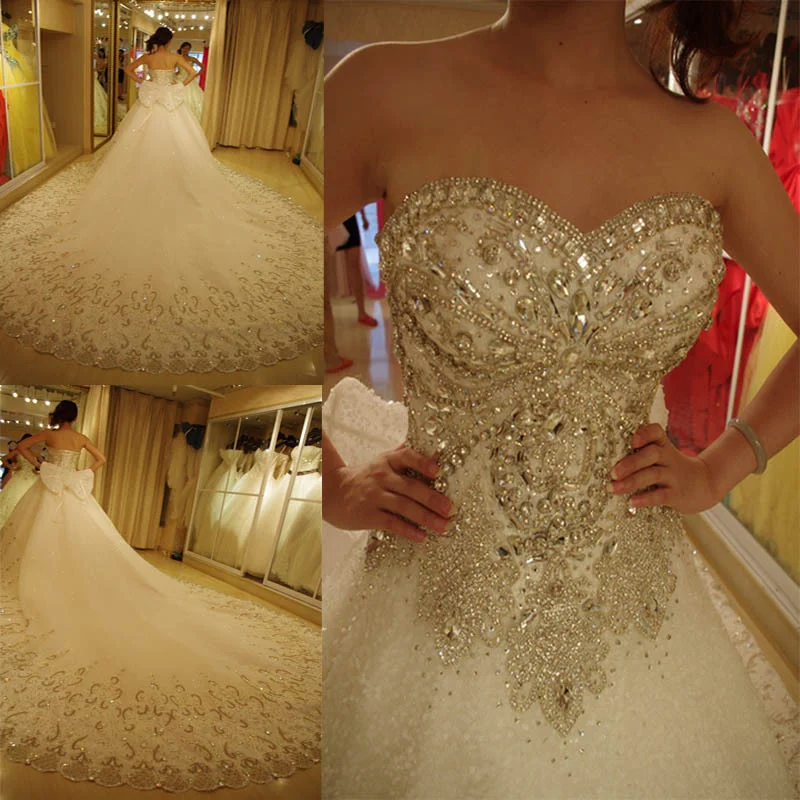 

Luxury A Line Wedding Dresses Netting Satin Applique Beading Crystals Floor Length Bridal Gown Chapel Train Corset Back