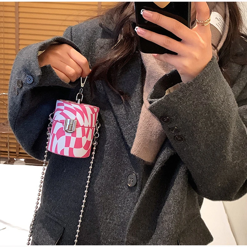 

Женская маленькая сумка через плечо, модный мессенджер из искусственной кожи на цепочке, Роскошный дизайнерский саквояж кросс-боди с помад...