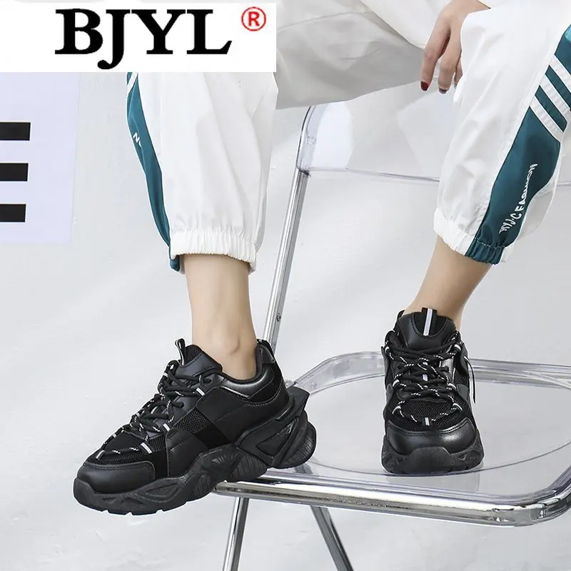 

2021 Spring New Women Vulcanized Shoes Comfortable Platform Fashion Woman Shoes Lace Up Walking Casual Woman Sneaker Plus Size