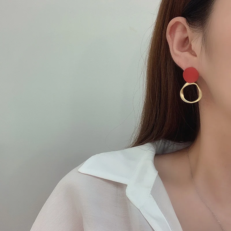 

Autumn Winter New Brown Earrings Vintage Matte drop Earrings for women Metal Fashion Statement Dangle Earring 2021 Female Trend