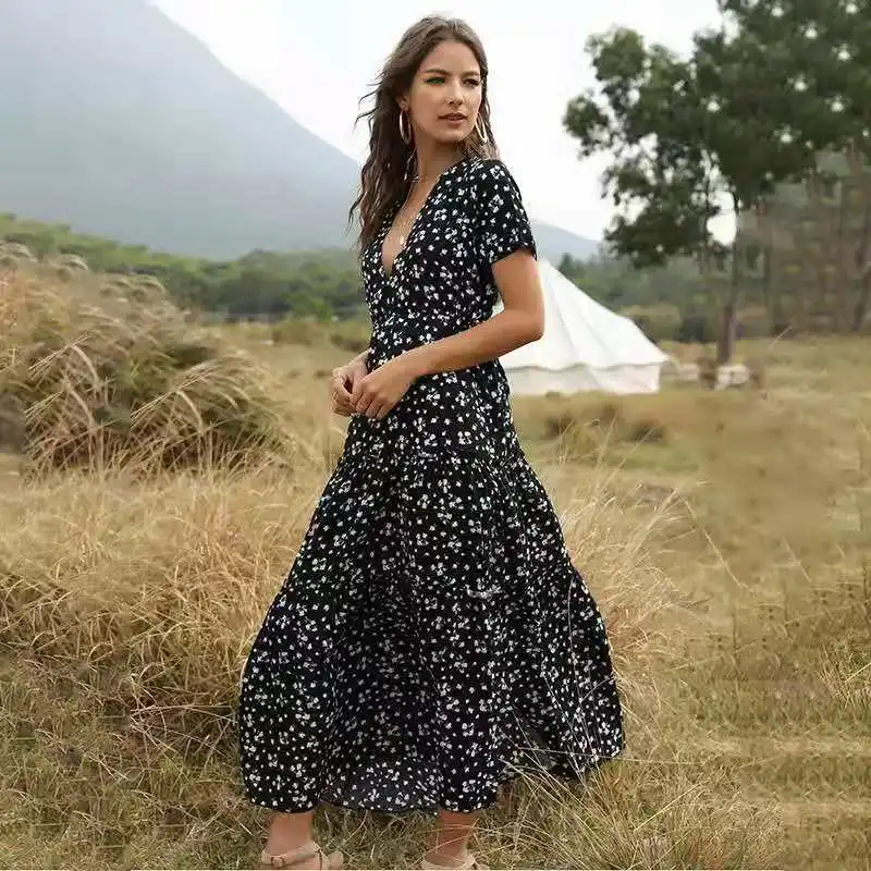 

2021 new European and American women's ruffled floral bohemian dress with comfortable fabric