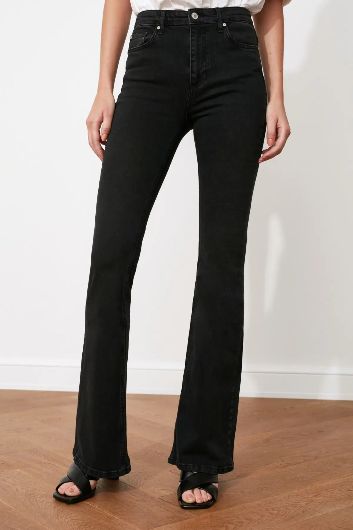 

Black High Waist Flare Jeans Women Jeans 2021 Fashion