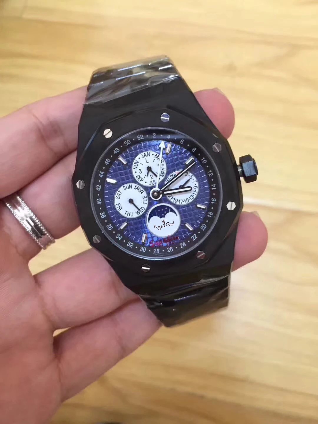 

Top Classic New Mens Watch Automatic Mechanical MoonPhase Sapphire Chronograph Titanium Back Glass Luminous Military Black