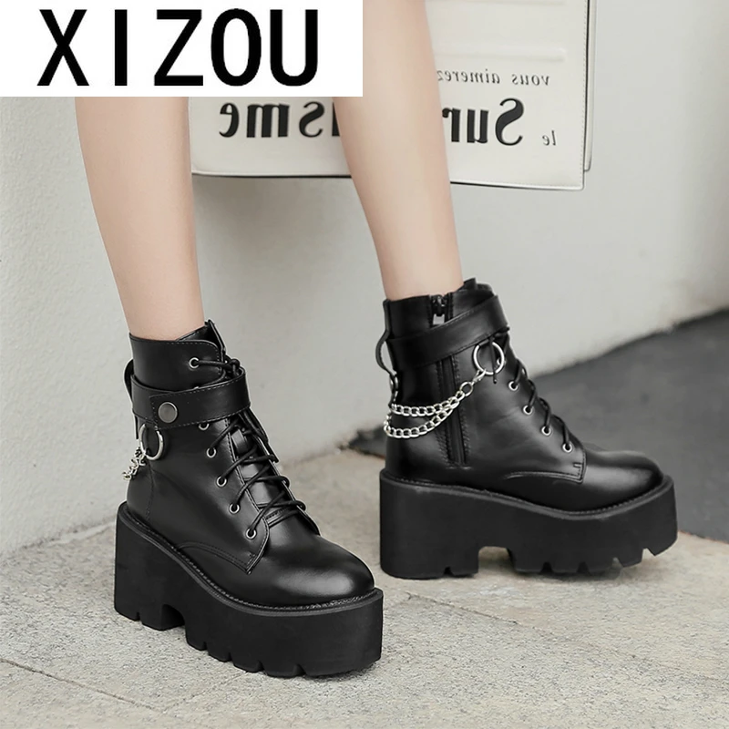 Женские кожаные ботинки с цепочкой черные на платформе блочном каблуке в
