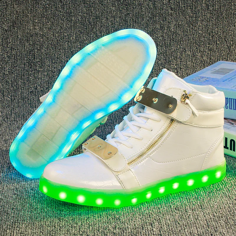 Кроссовки детские яркие дышащие со светодиодной подсветкой и USB-портом 35-45 |