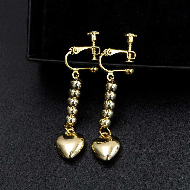 

2021 New Fashion Creative Anime Earring Hisoka Cosplay Heart Cosplay Costume Prop Earrings Jewelry Gifts 4 Styles