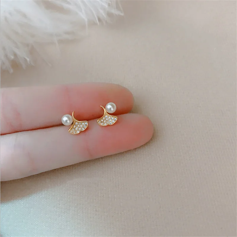 

Simple Ginkgo Leaf Earrings Style High-end Earrings Women's Holiday Gifts Party Jewelry Wholesale