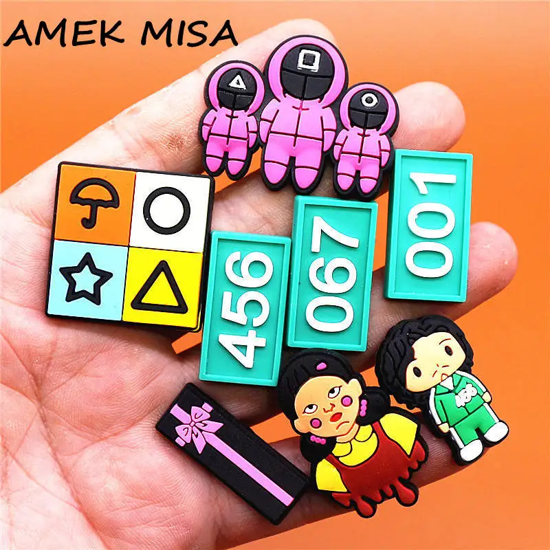 

Single Sale 1pcs Squid Game Croc Charms Buckle 33 Popular Korean Dramas PVC Shoe Decorations Accessories fit jibz Xmas Gifts 456