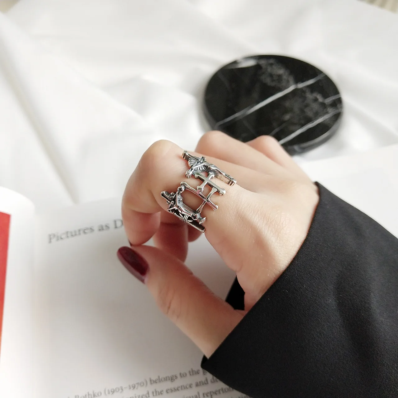 

European and American 925 Sterling Silver Retro Love and Redemption Cross Ring Female Index Ring Joint Ring Jewelry