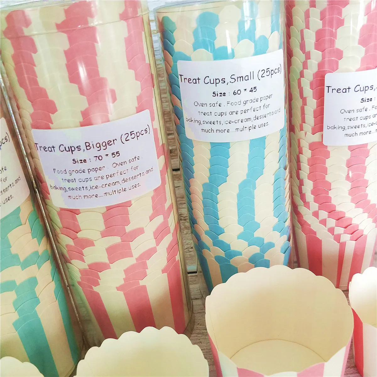 Бумажные стаканчики для кексов с белыми точками на голубом фоне 50 шт. | Дом и сад