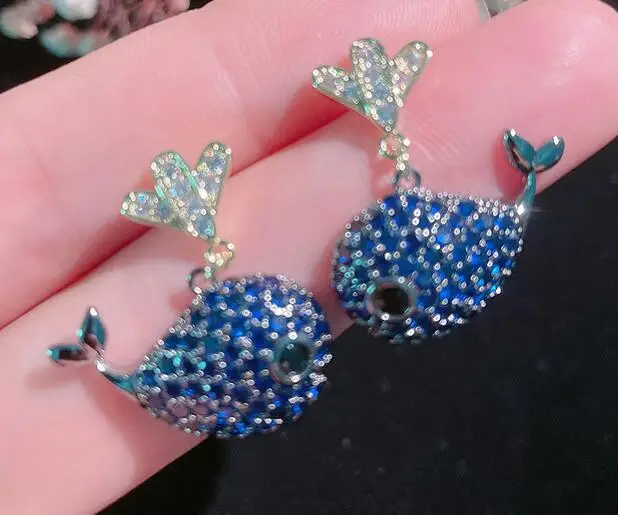 

Серьги из серебра 925 пробы с цирконом и Китом