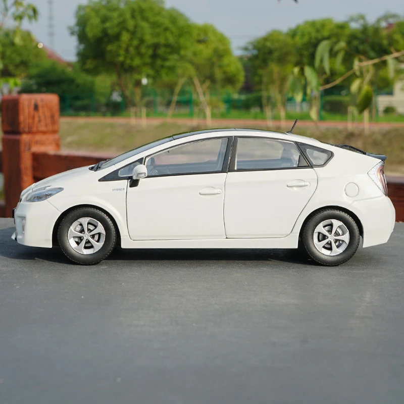 1:18 высокое тщательное TOYOTA PRIUS Гибридный сплав модель автомобиля статические