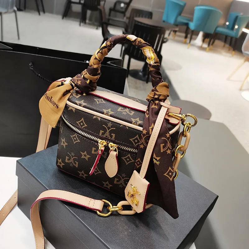 

Luxury Designer Purses and Handbags 2021 New Fashion Single Shoulder Messenger Bag Ladies Fashionable Purses and Handbags Speedy
