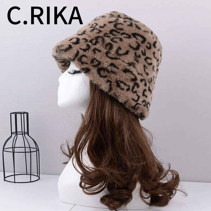 Панама женская бархатная с искусственным кроличьим мехом теплая шапка-леопард