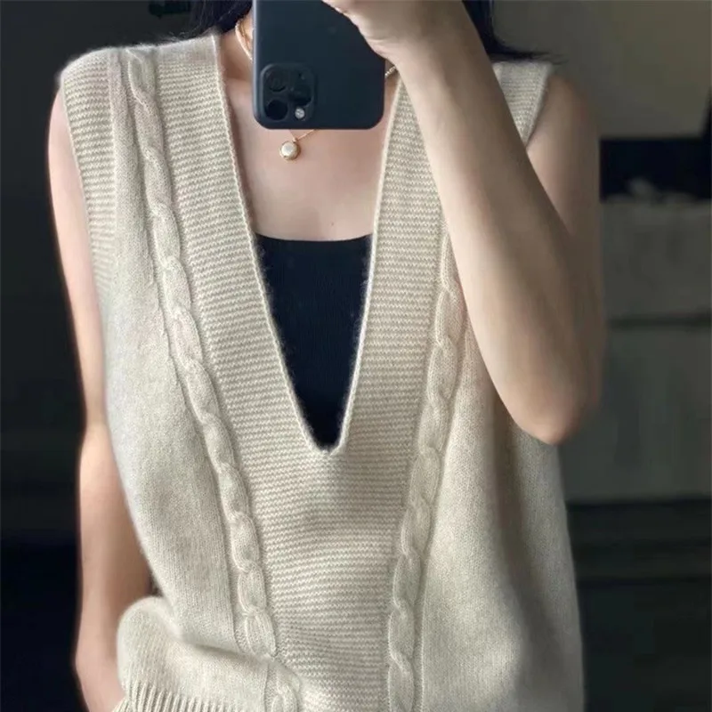 2021 New 100%Pure Wool Cashmere Vest Women V-Neck Thick Sleeveless Wild Sweater Autumn Large Size Waistcoat Knit Pullover |