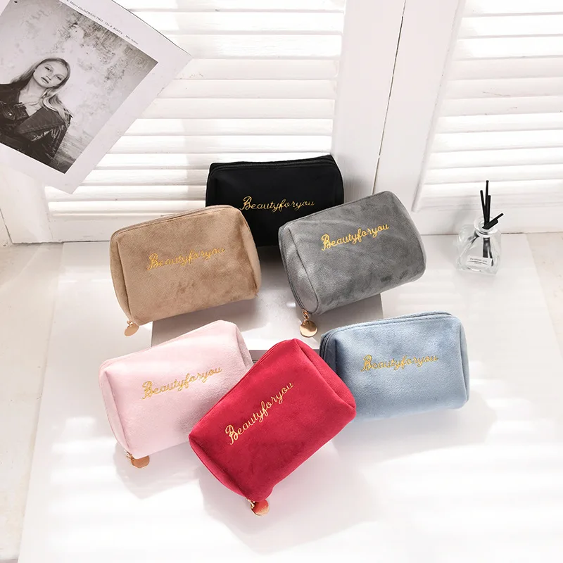 

1 Pc Women Zipper Velvet Make Up Bag Travel Large Embroidered Letter Cosmetic Bag for Makeup Solid Color Female Make Up Pouch
