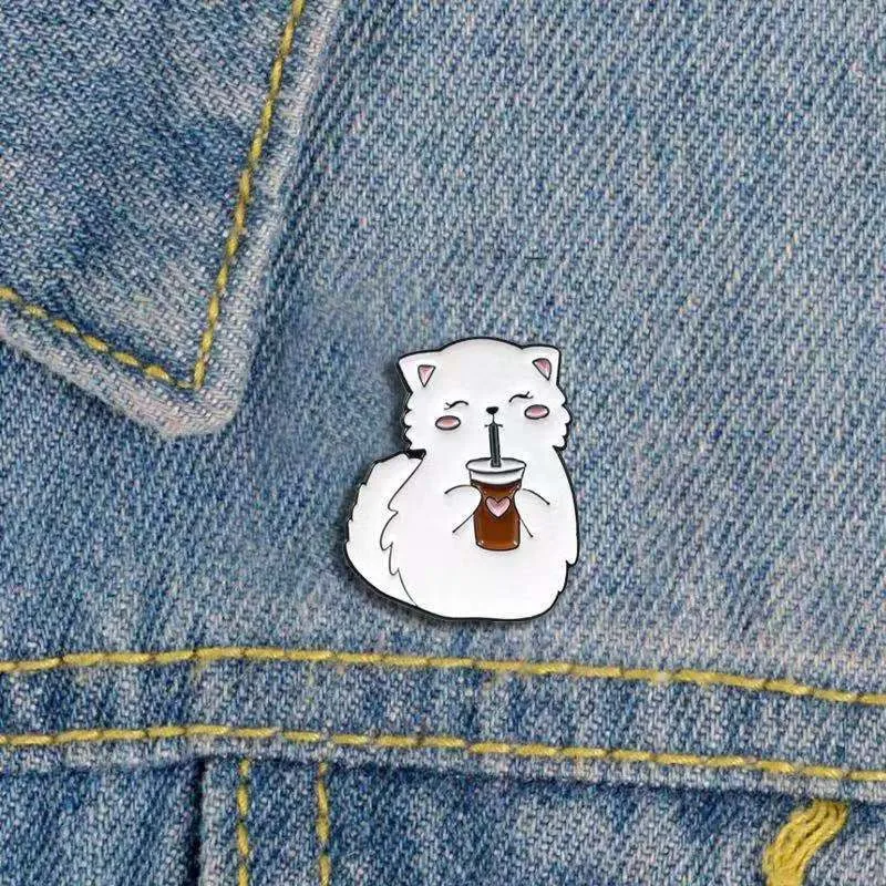 

Cute Tail Smile White Cat Drinking Cola Brooches For Women Clothes Coat Bag Denim Pins Badge Animals Jewelry Kid's Gifts