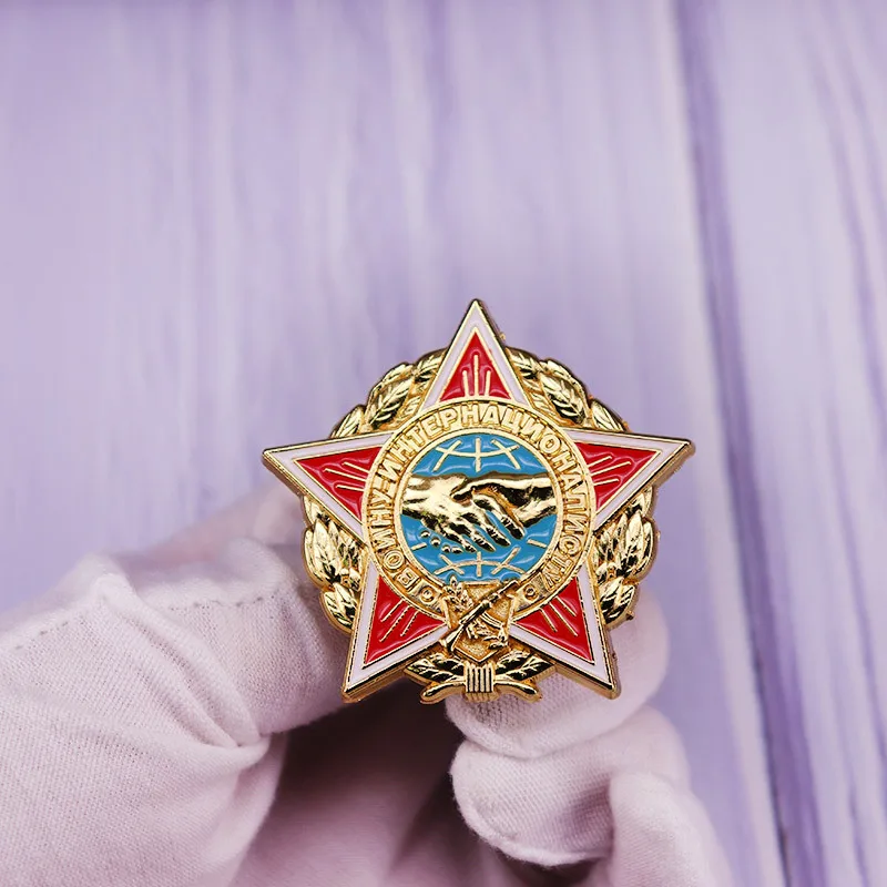 Soviet Red Star Enamel Pins Russian Handshake Brooch Metal Punk Medal Badge Accessories Jewelry Gifts 2021