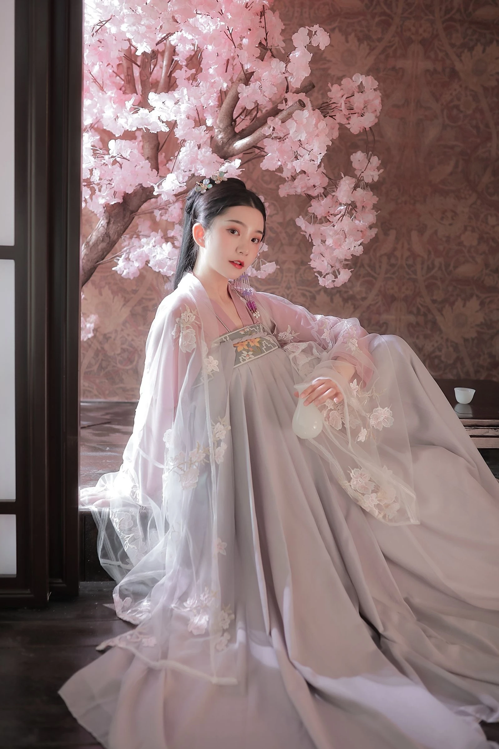 

Women Hanfu Chinese Ancient Tradition Wedding Flower Embroidery Dress Carnival Princess Costume Fairy Water Sleeve Mesh Outfit