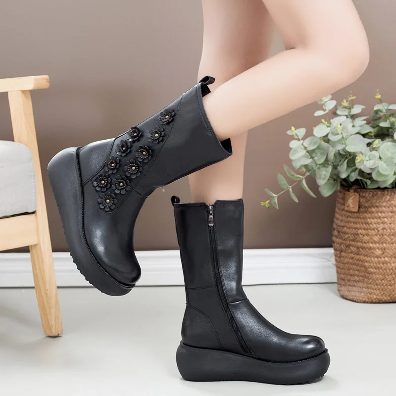 Женские кожаные ботинки Обувь до середины икры осенние на танкетке в стиле ретро