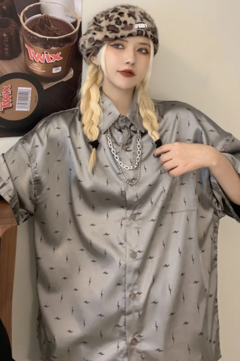 

Premium feel shirt women's summer 2021 new ins port wind retro lightning print loose short-sleeved top tide