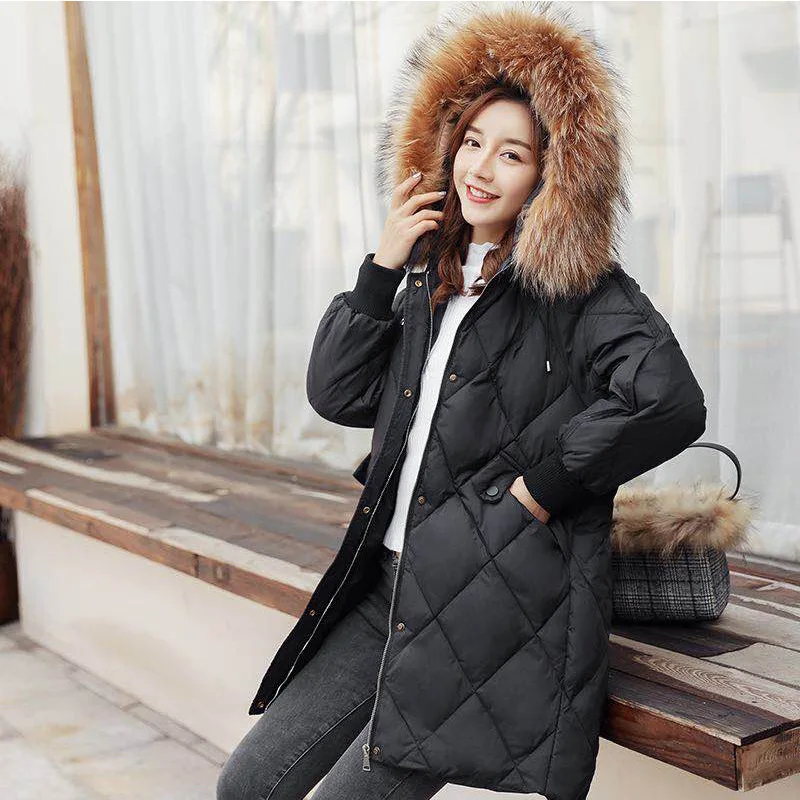fur collar black Парки с натуральным меховым воротником для женщин зимнее пальто с капюшоном женская зимняя куртка длинная Корейская женская Свободная белая куртка на утином пуху WJ402 - Цвет: fur collar black